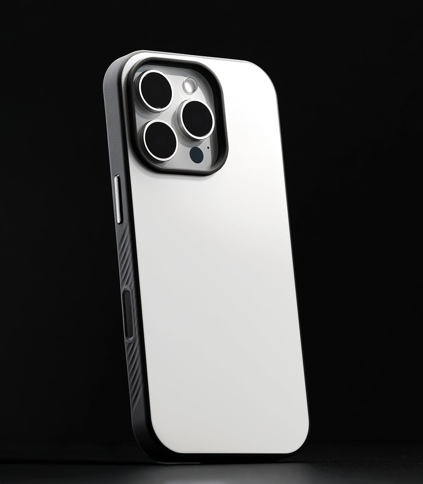 Paragon - iPhone 16 Pro (Camera Control)