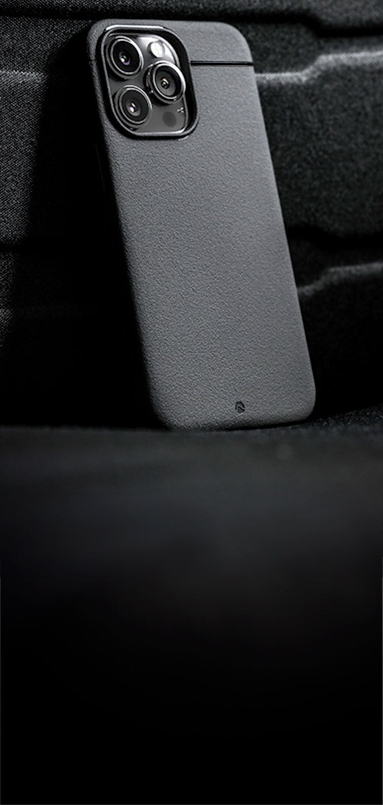 Sheath | Minimalist, shock-absorbing iPhone 13 case (MagSafe