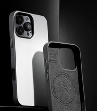 Paragon - iPhone 16 Pro Max